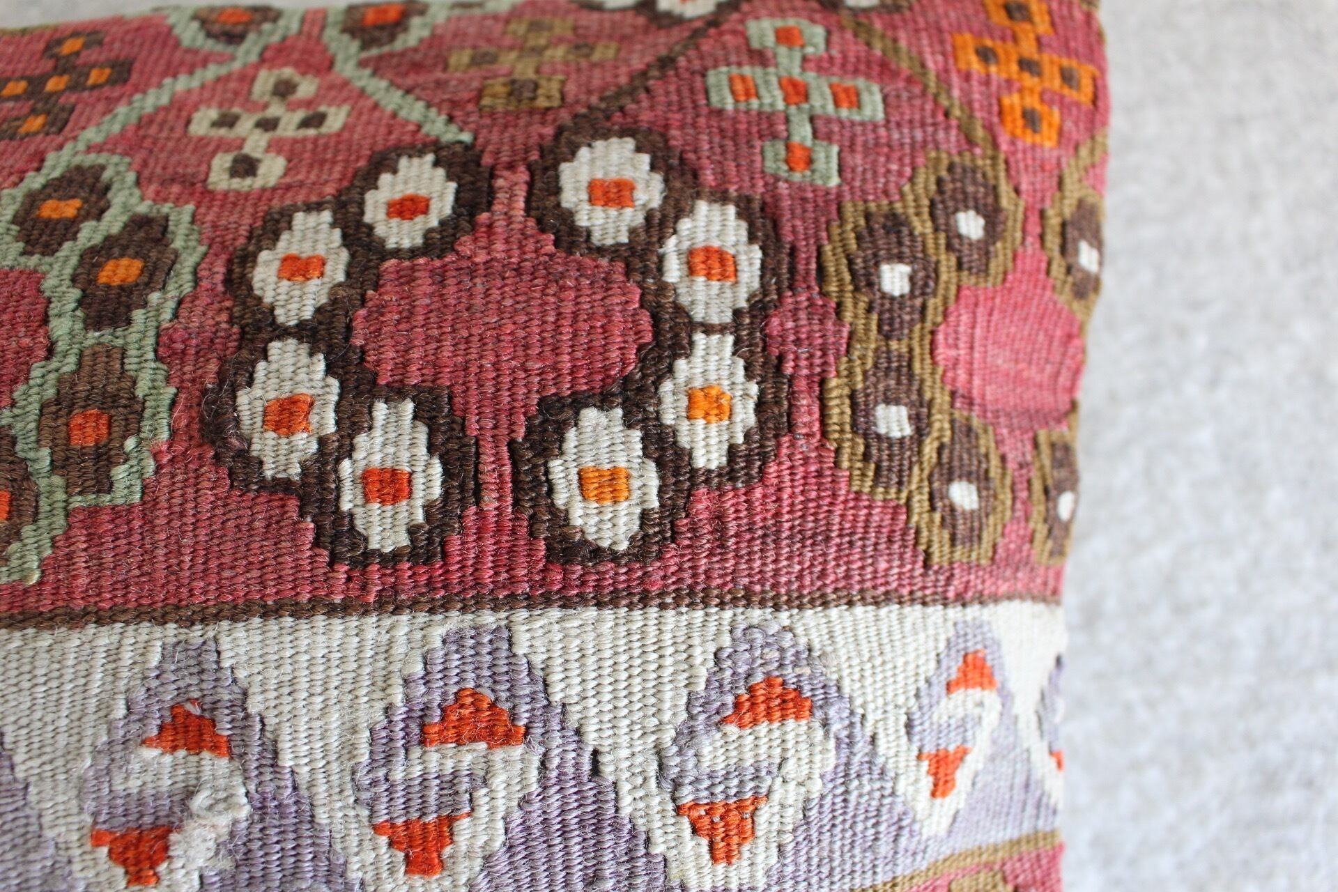 カイセリのオールドキリムのクッションカバー | キリム923