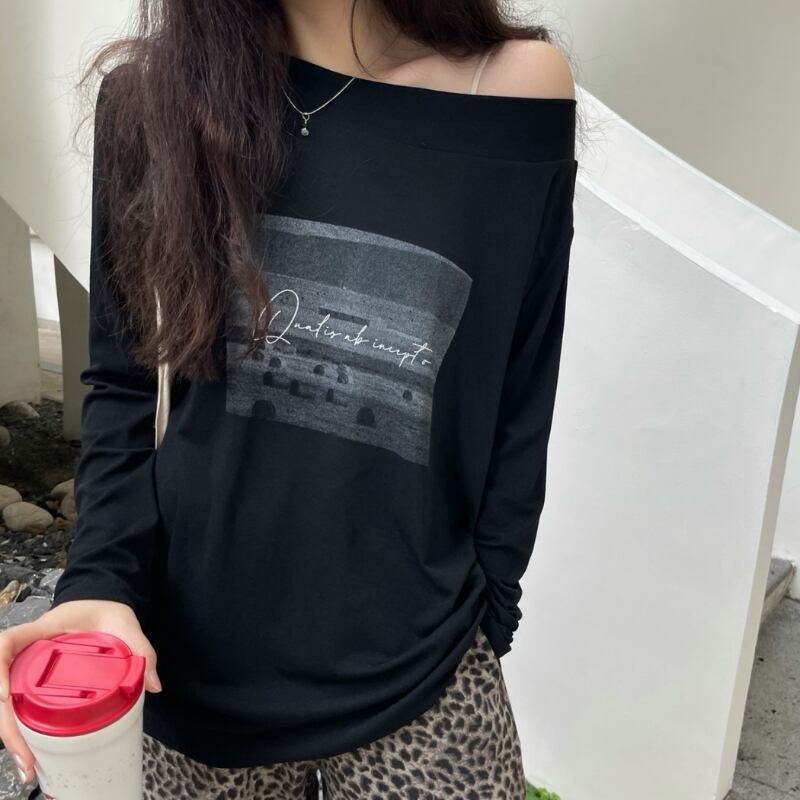 Off-shoulder Graphic Print Long Sleeve T-shirt ◆4color 204746