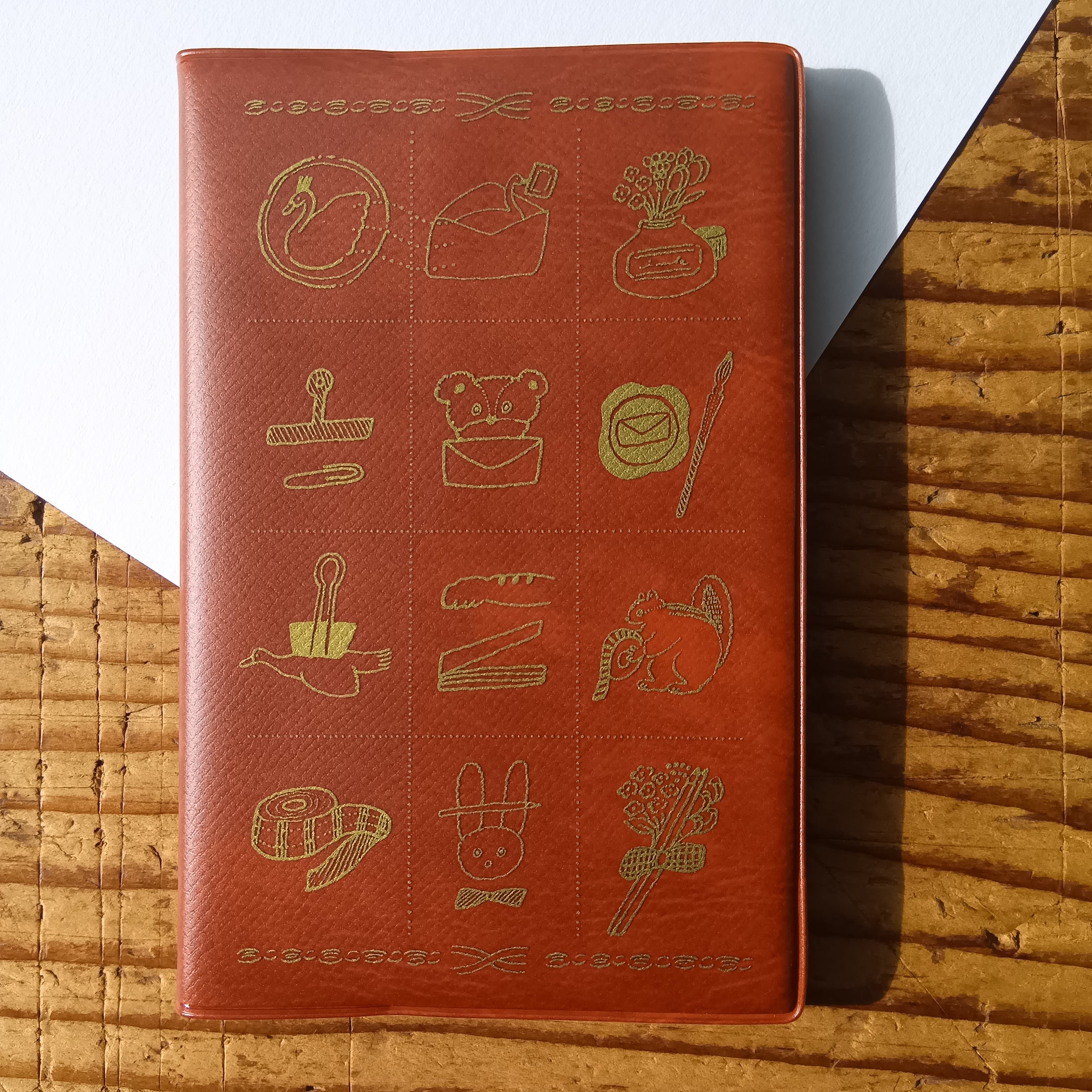 魔術書/ソロモンの鍵」本型小物入れ（トランプ、カード、アクセサリー