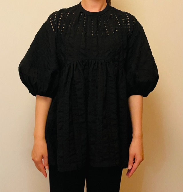 バルーンスリーブブラウス