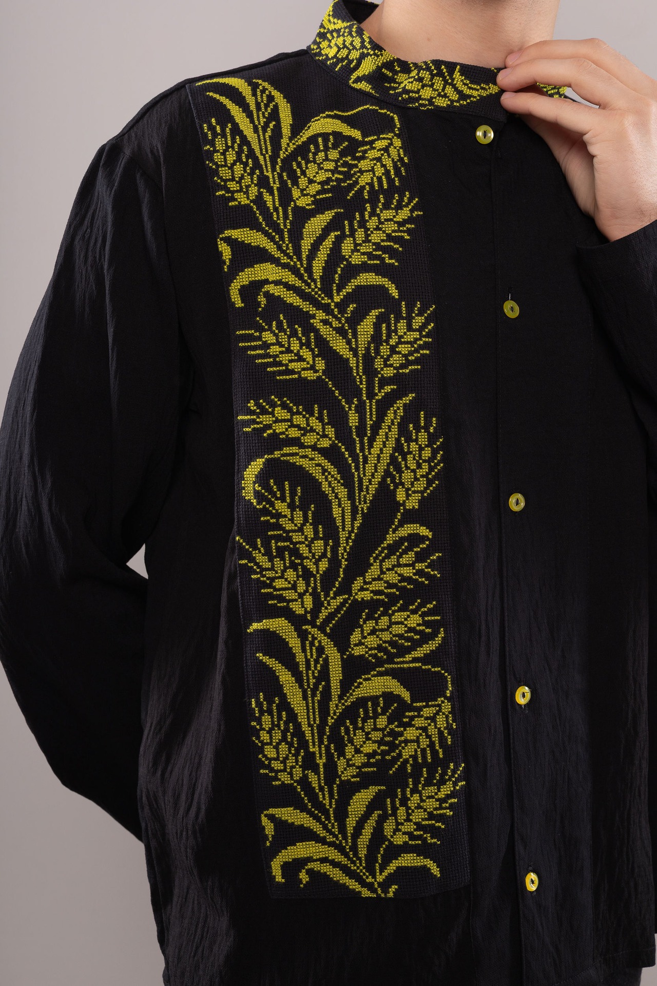 ウクライナ刺繍ヴィシヴァンカ（黒）クロスステッチ手刺繍　Lサイズ　メンズ - 6