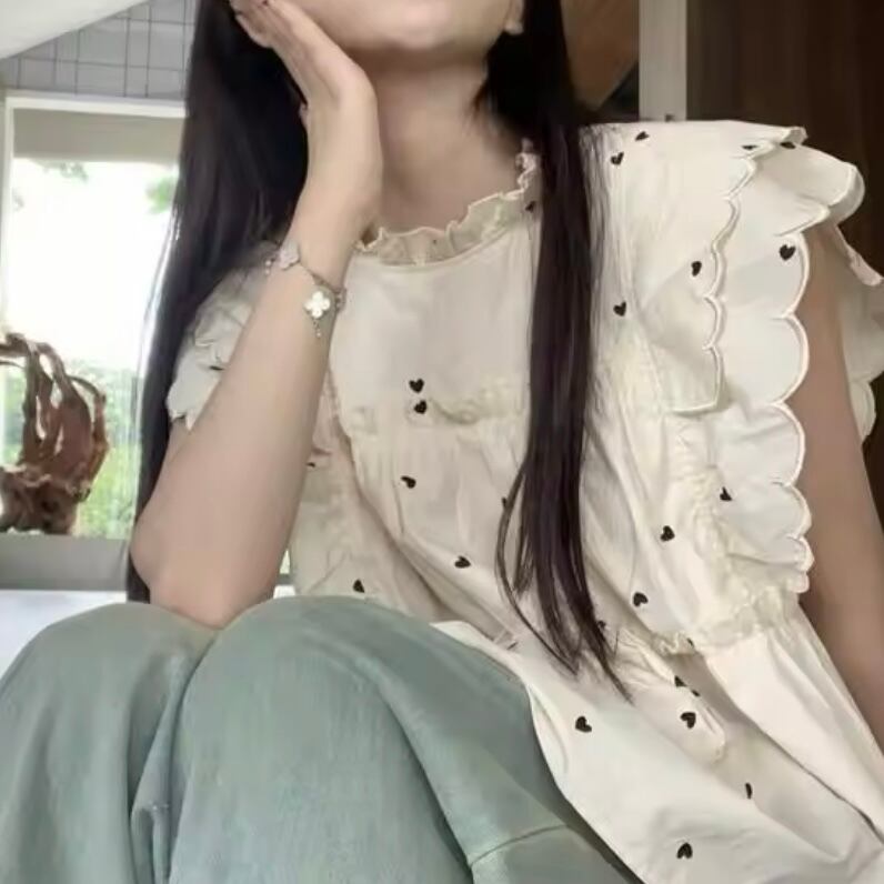 ハート柄スカラップスリーブブラウス