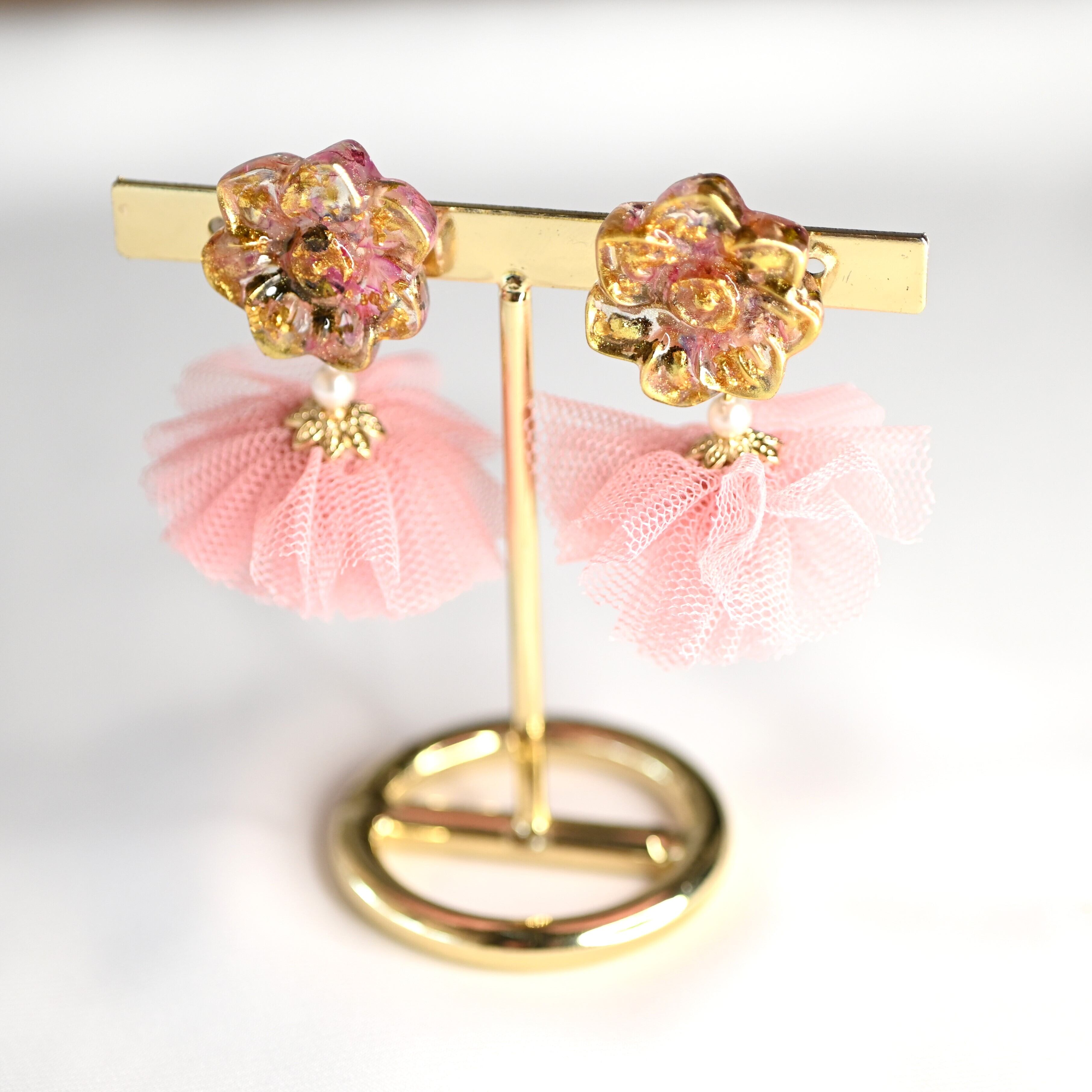 ピアス or イヤリング 】 フラワー ワルツ 軽やか 花 きらきら 上品