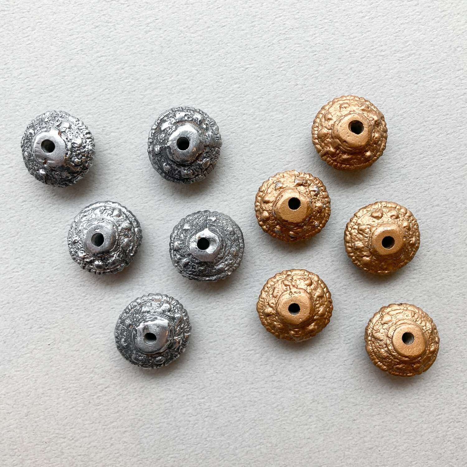 再入荷〉円盤型ジュラルミンビーズ | Dua-アクセサリーパーツショップ