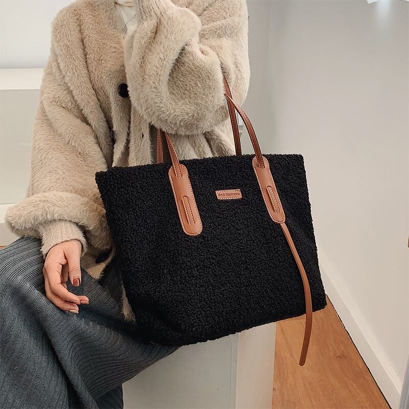 オータムウィンターレッドウール 秋物 冬物 トートバッグ 手作りハンドバック130038320