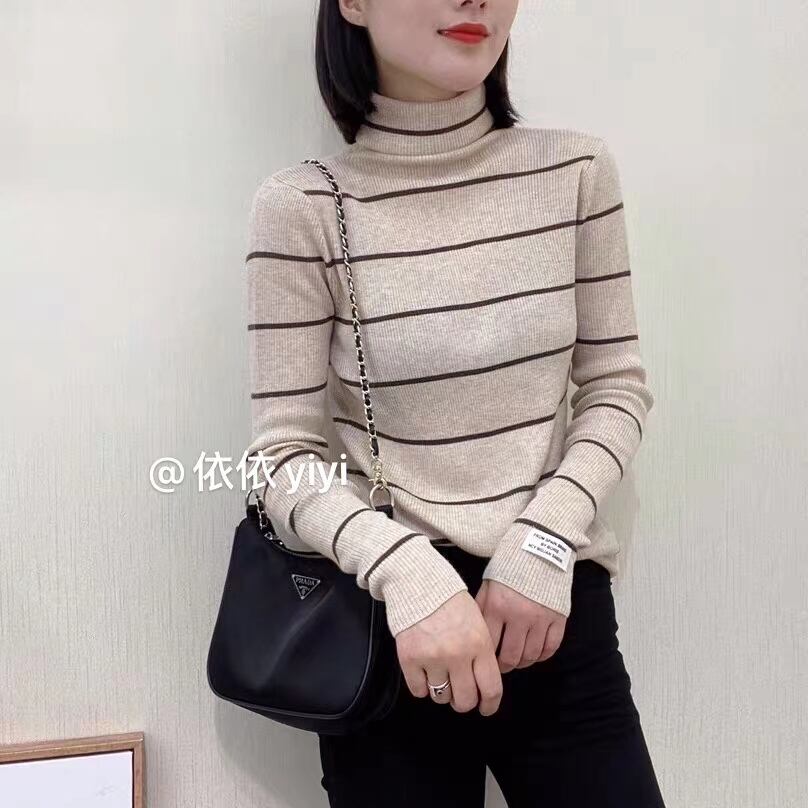 ボーダー　タートルネックニット　AJ111-560