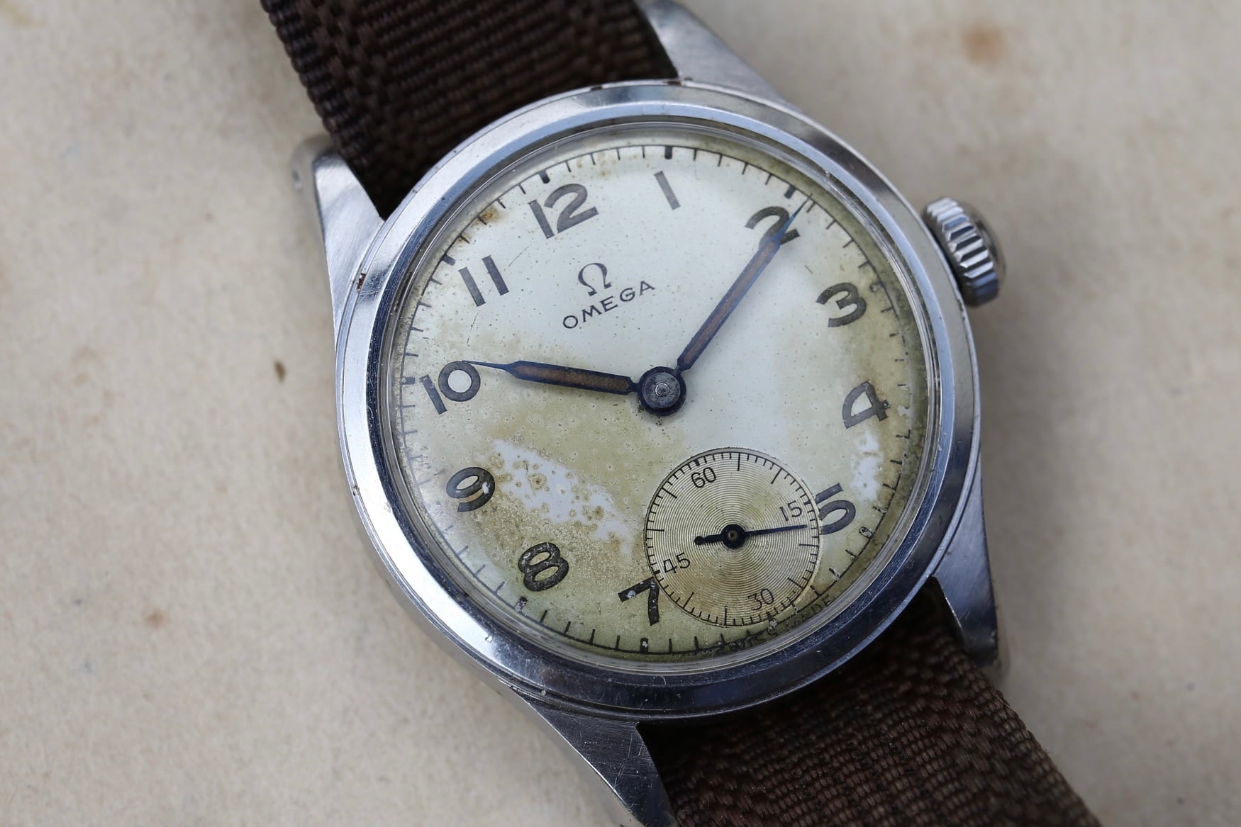 オメガ オクタゴナルケース 時計 全てのレザー ウォッチボックス | OMEGA JP®