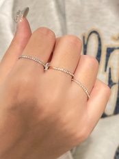 Half eternity ring