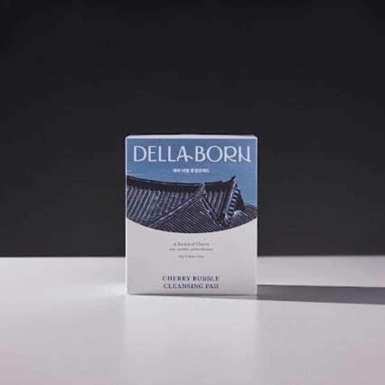 【Della Born】チェリーバブルクレンジングパッド（10枚入り）