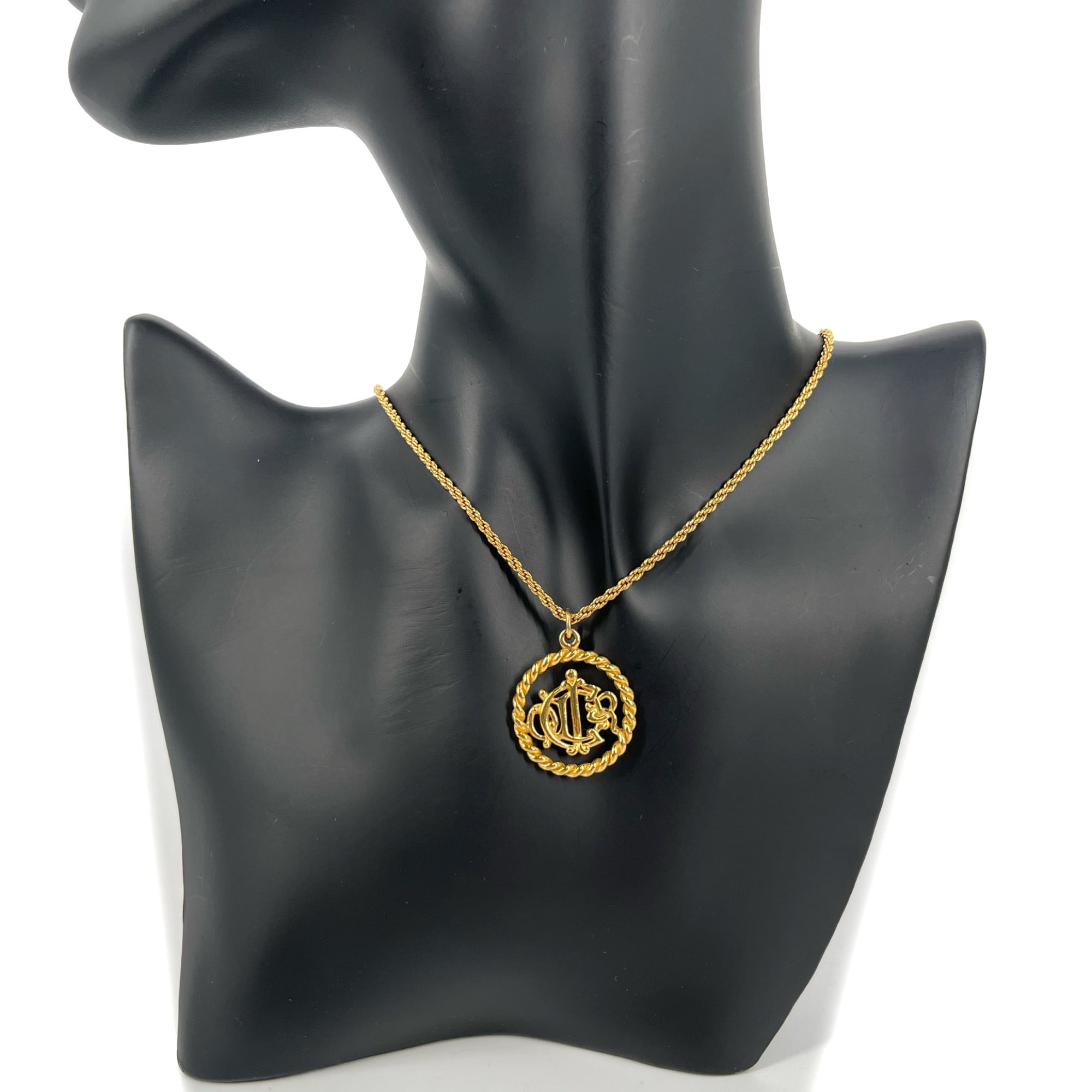 美品　Christian　Dior　ネックレス　プレート　楕円　ゴールド金具