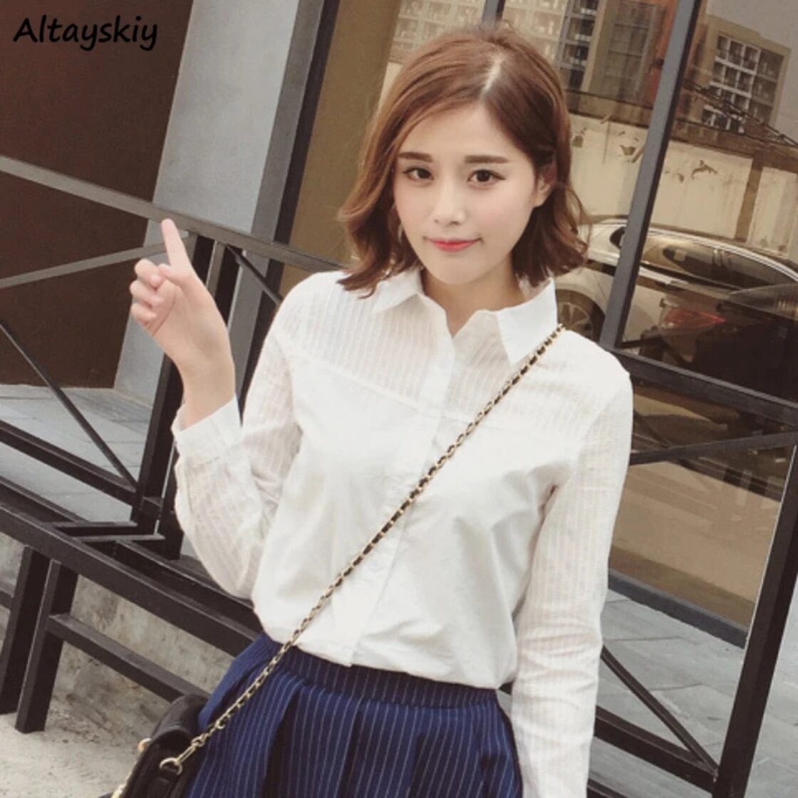 dior カジュアルブラウス