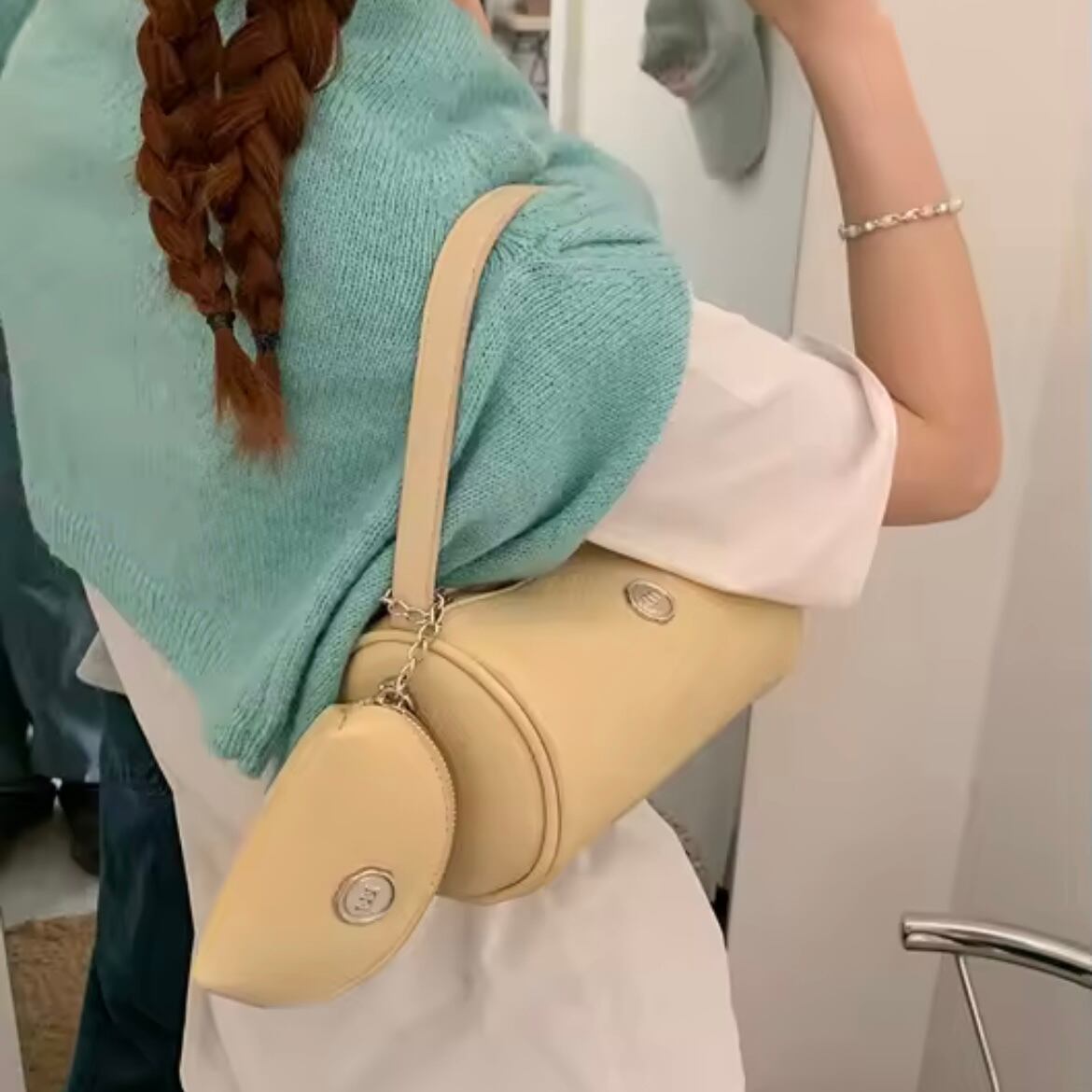 roll cake shoulder bag