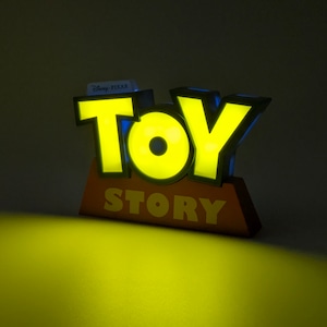 再入荷!【 TOY STORY(トイストーリー )】『 30th Anniversary TOY STORY 3Dロゴ LEDライト』 デスクトップライト / ルームライト〚 アメリカン雑貨 アメトイ 〛