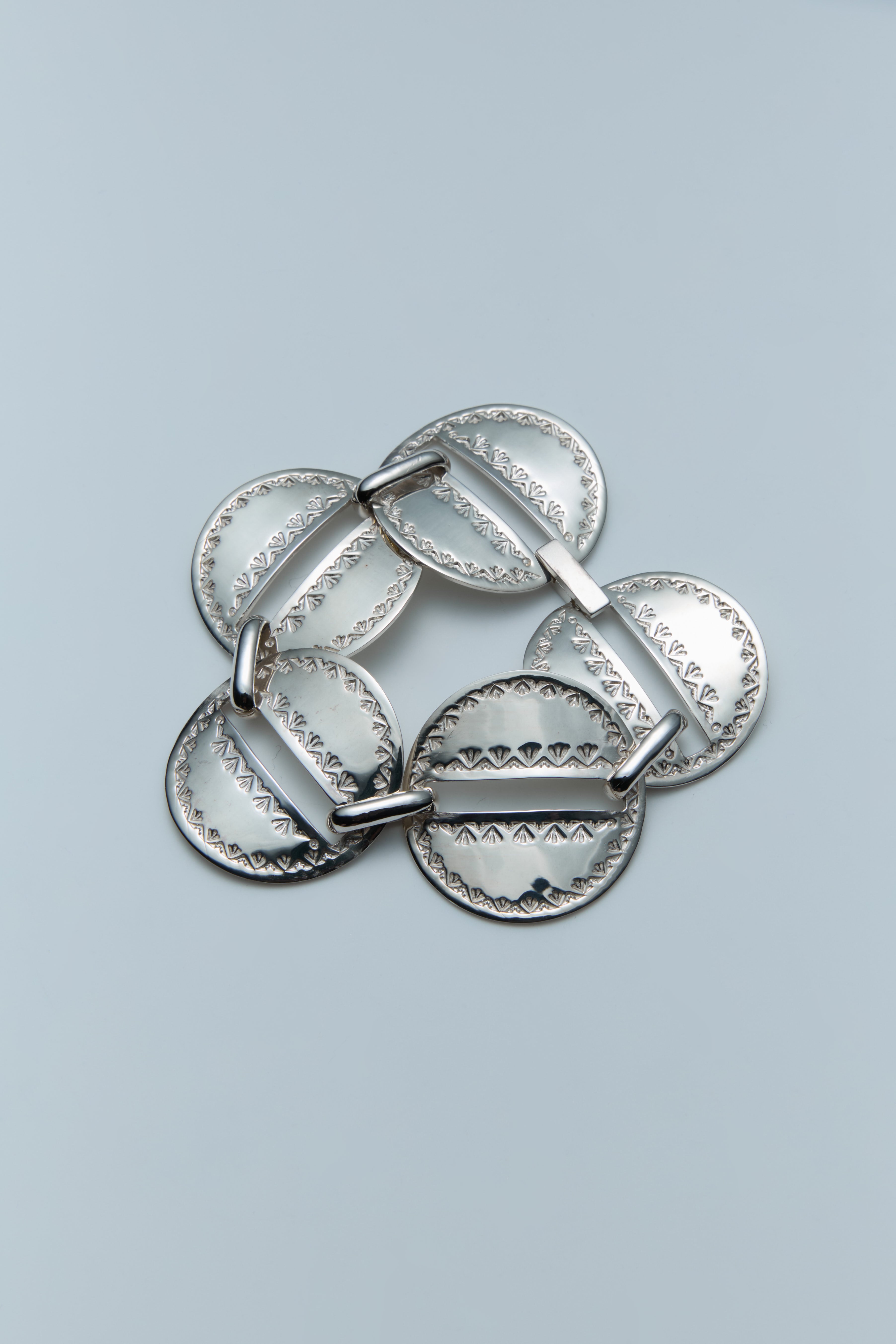 NOAARK / Carncion Oval Medium Stamp Bracelet (B109)