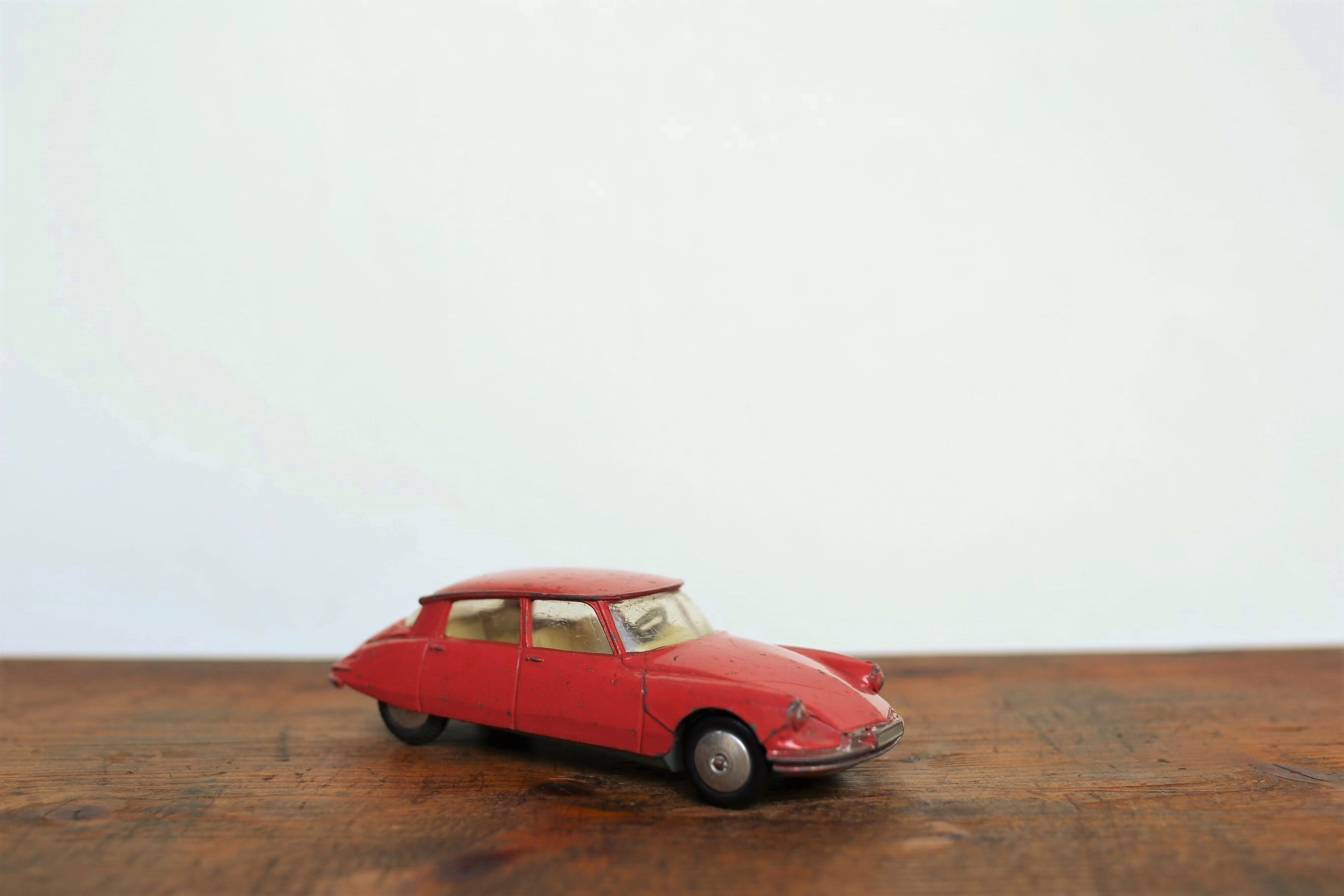 イギリス ヴィンテージ ミニカー CORGI TOYS 『CITROEN DS19』 N-03221 | EMUPARIS powered by  BASE