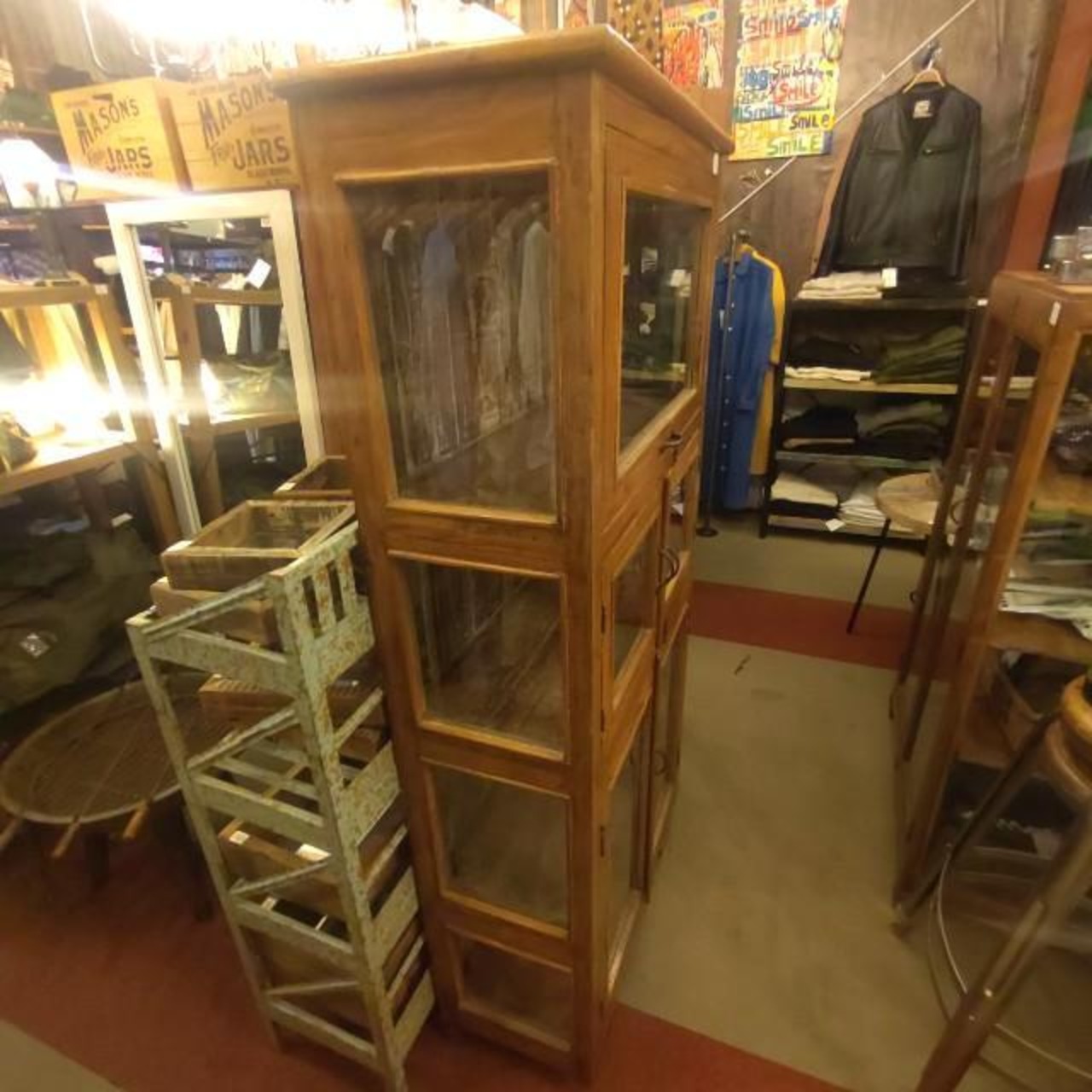 【店頭受取専用商品】インド　アンティークパントリーキャビネット　アンティーク　リビング　インテリア　ディスプレイ　什器