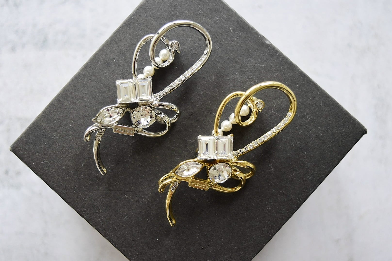 ブローチのyucco beste