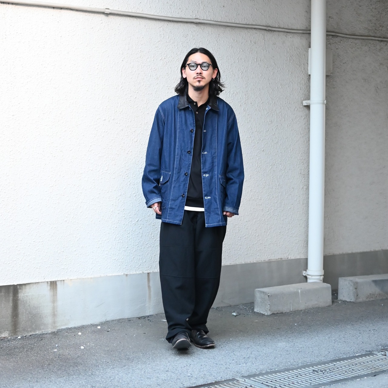 AUBERGE(オーベルジュ)レザーカバーオール、山内ツナギパンツコーディネート