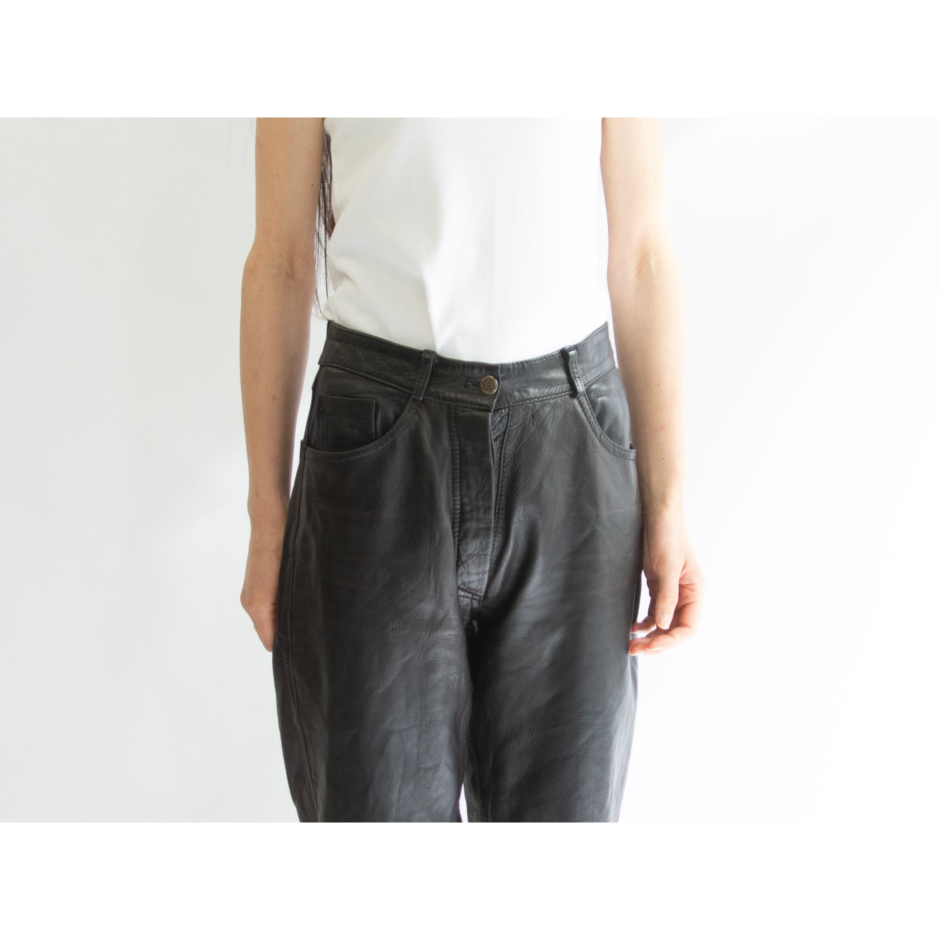 Leather tapered pants レザーパンツ