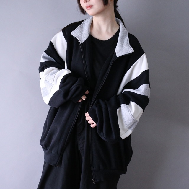 monotone switching design over silhouette zip-up sweat jacket