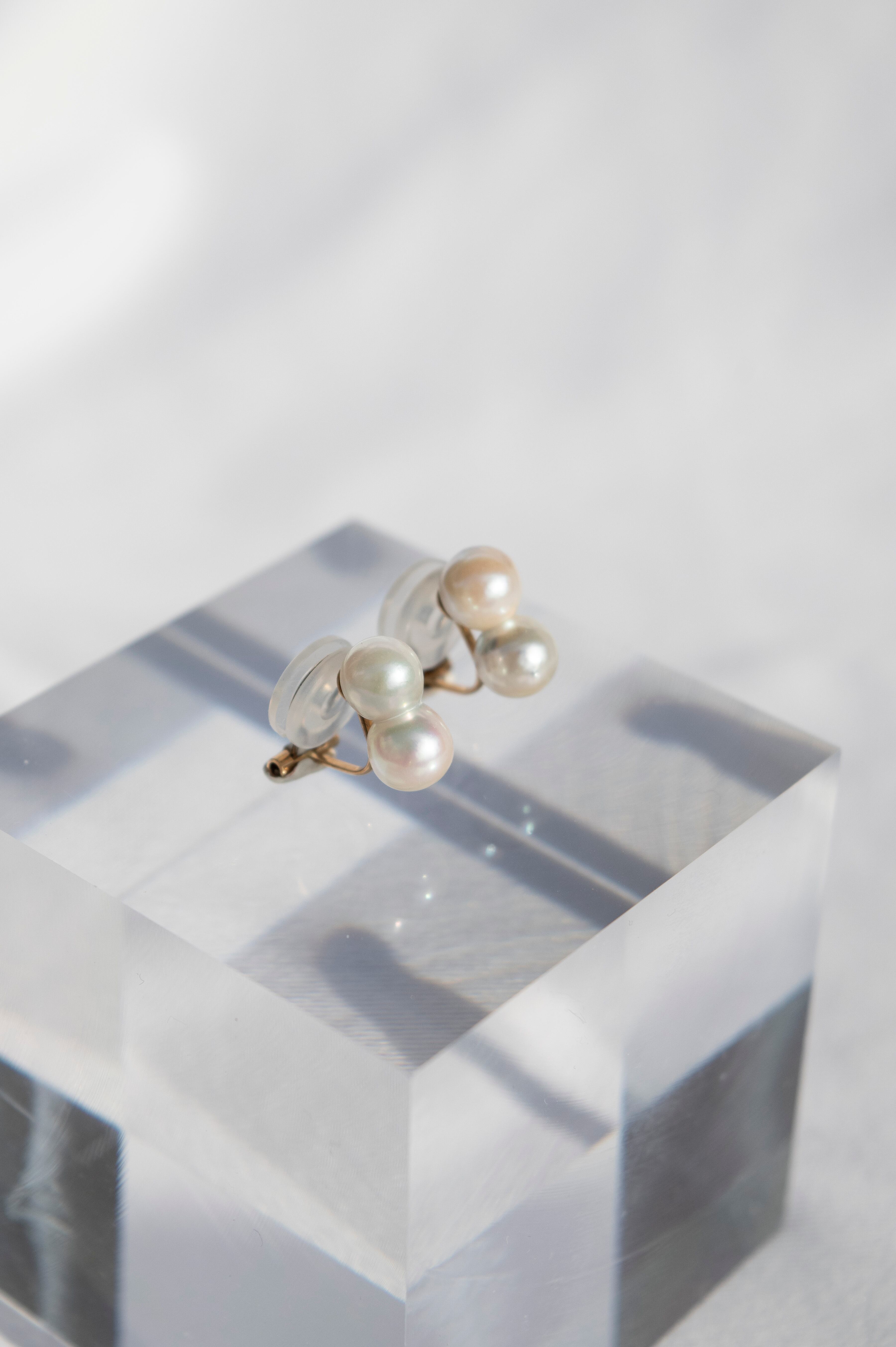 K10YG Akoya Twins Pearl Earrings 10金アコヤ双子パールイヤリング | quirk of Fate powered  by BASE