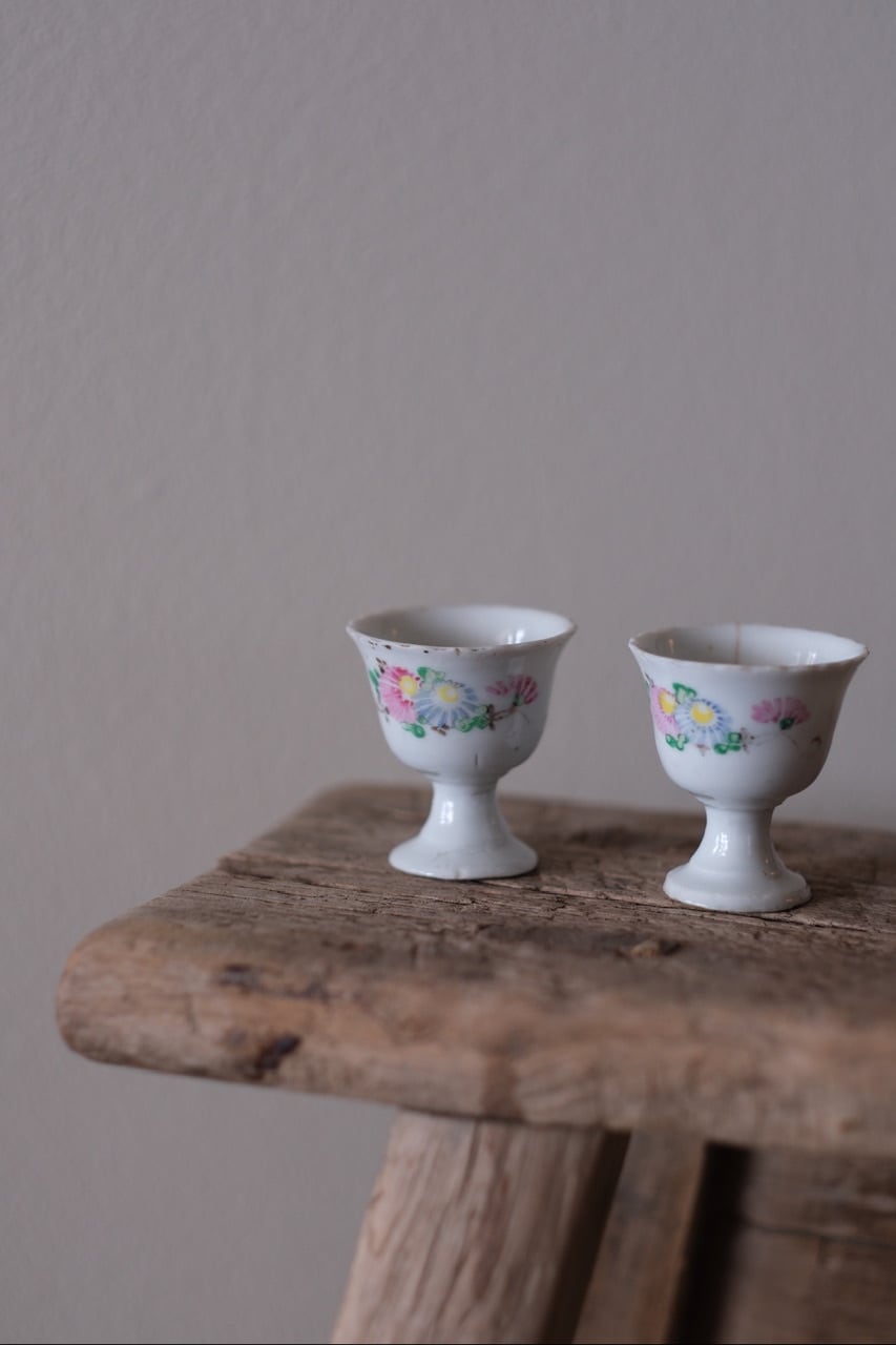 民国 絵付け花紋 足付き茶杯