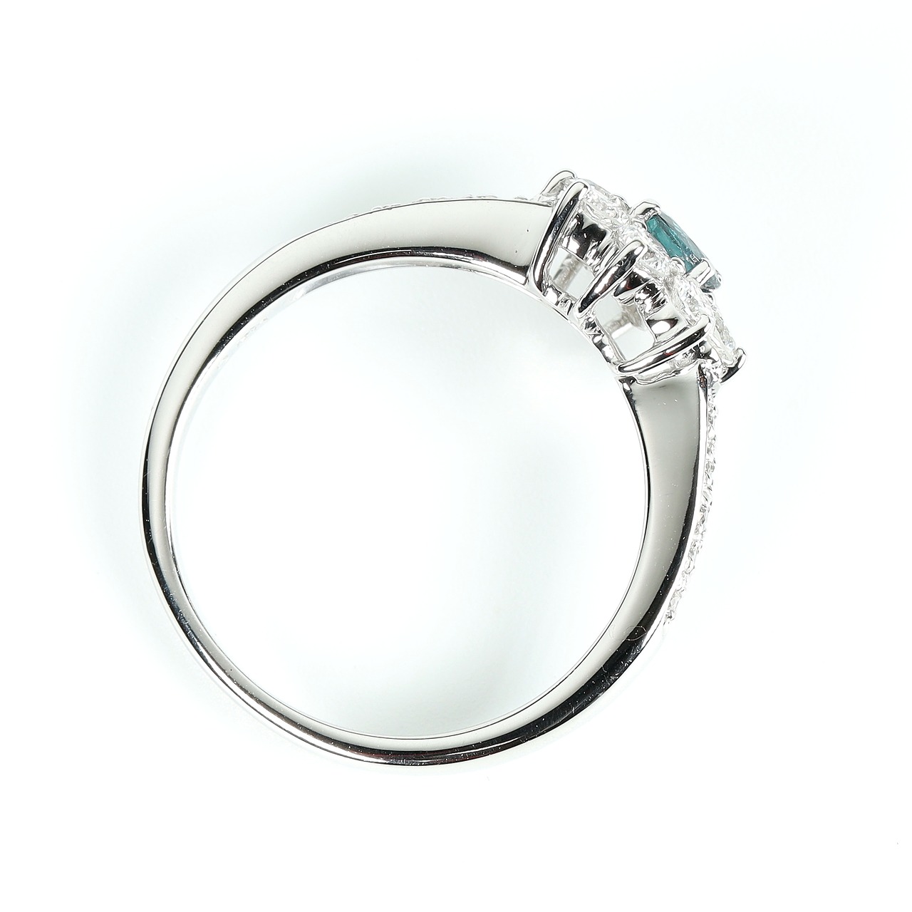 アレキサンドライト リング pt900 / 0.260ct / DA 0.900ct