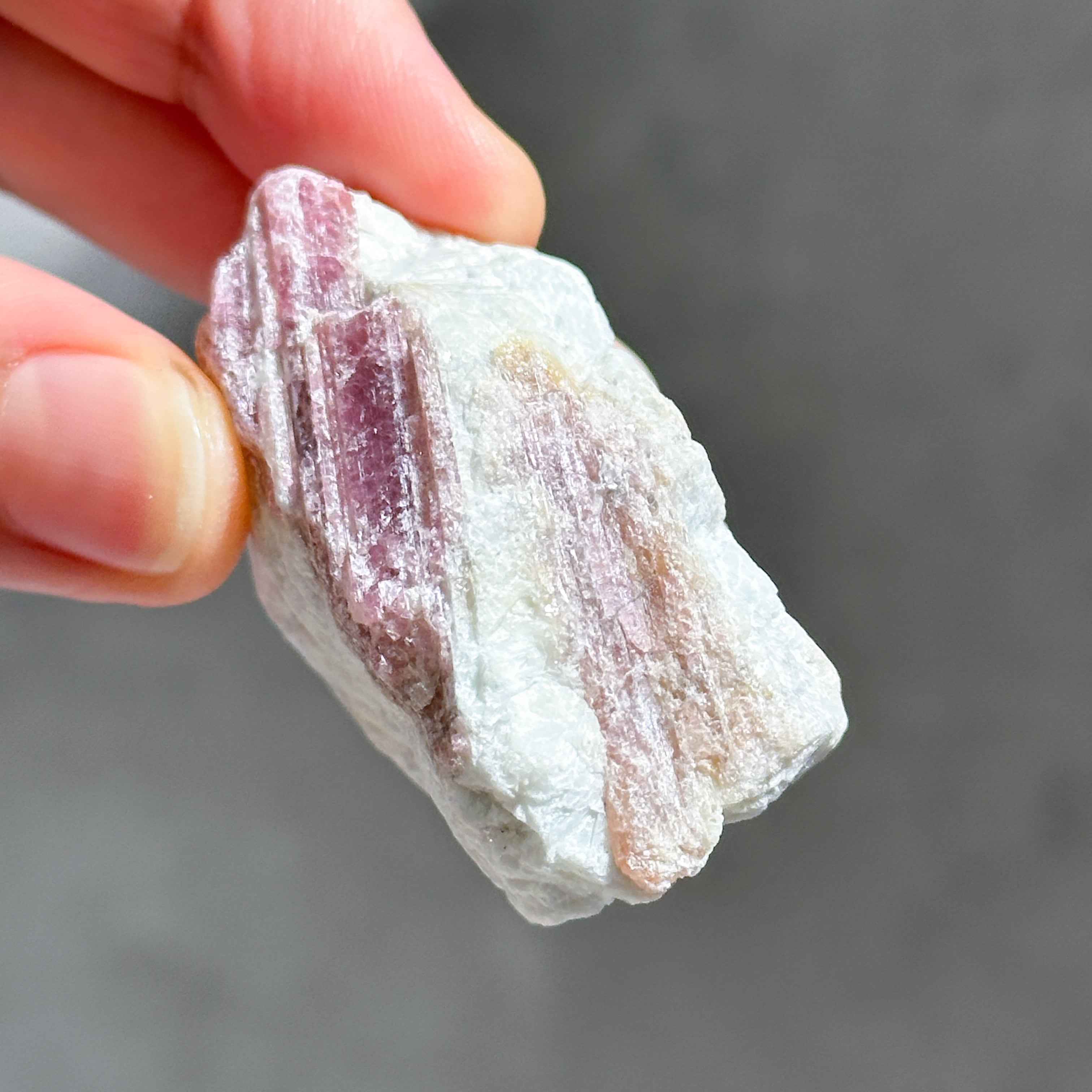 ピンクトルマリン 原石31◇ Pink Tourmaline ◇天然石・鉱石