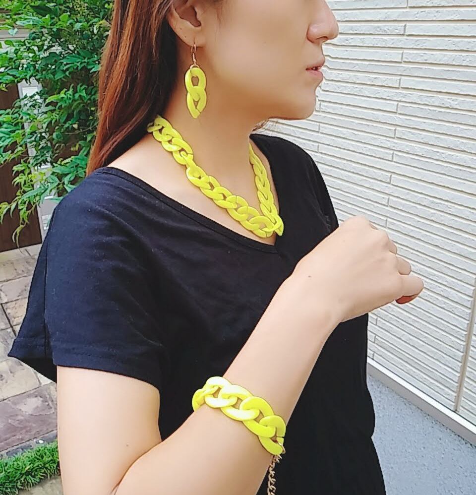 ネオンイエロー　チェーンネックレス　ピアス　ブレスレット　3点セット　ネオンカラー　蛍光色　お得セット　夏アクセサリー　イヤリング　アクセサリーが好き　