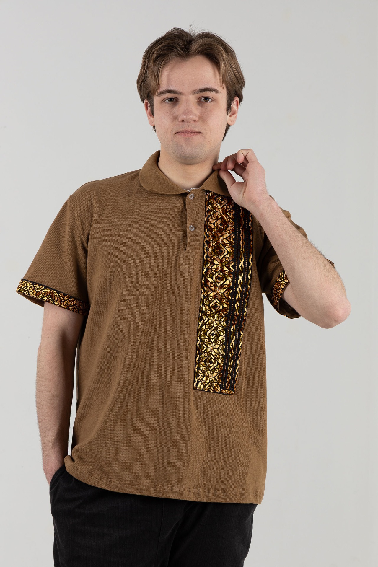 【男女兼用モデル】ウクライナ手刺繍ヴィシヴァンカ　シルク糸　半袖　フリーサイズ - 10