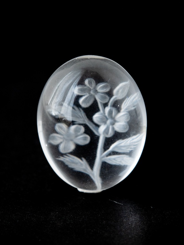 ハンドカービングクォーツ - a09