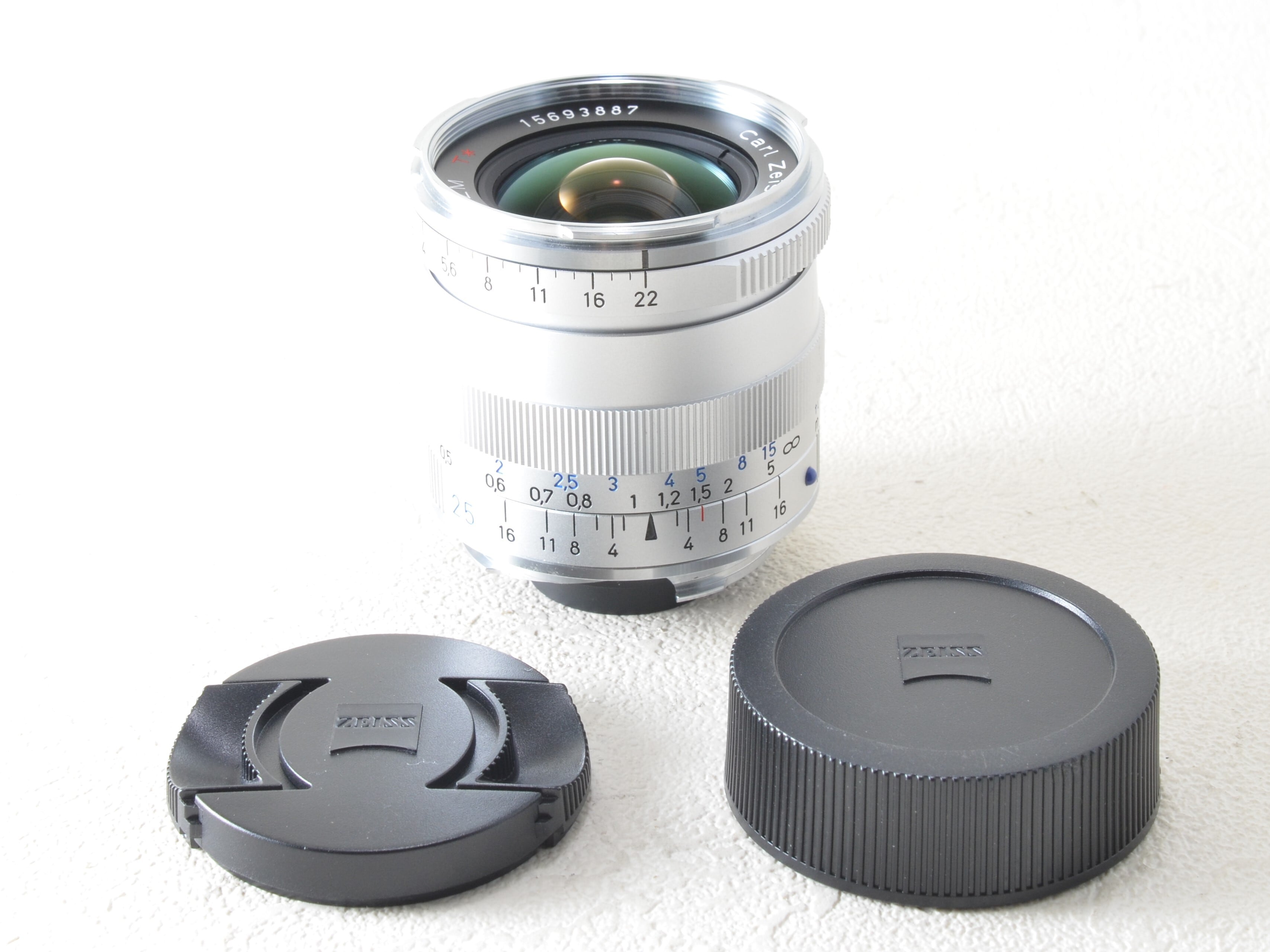 Carl Zeiss Biogon T* 25mm F2.8 ZM カールツァイス（52450