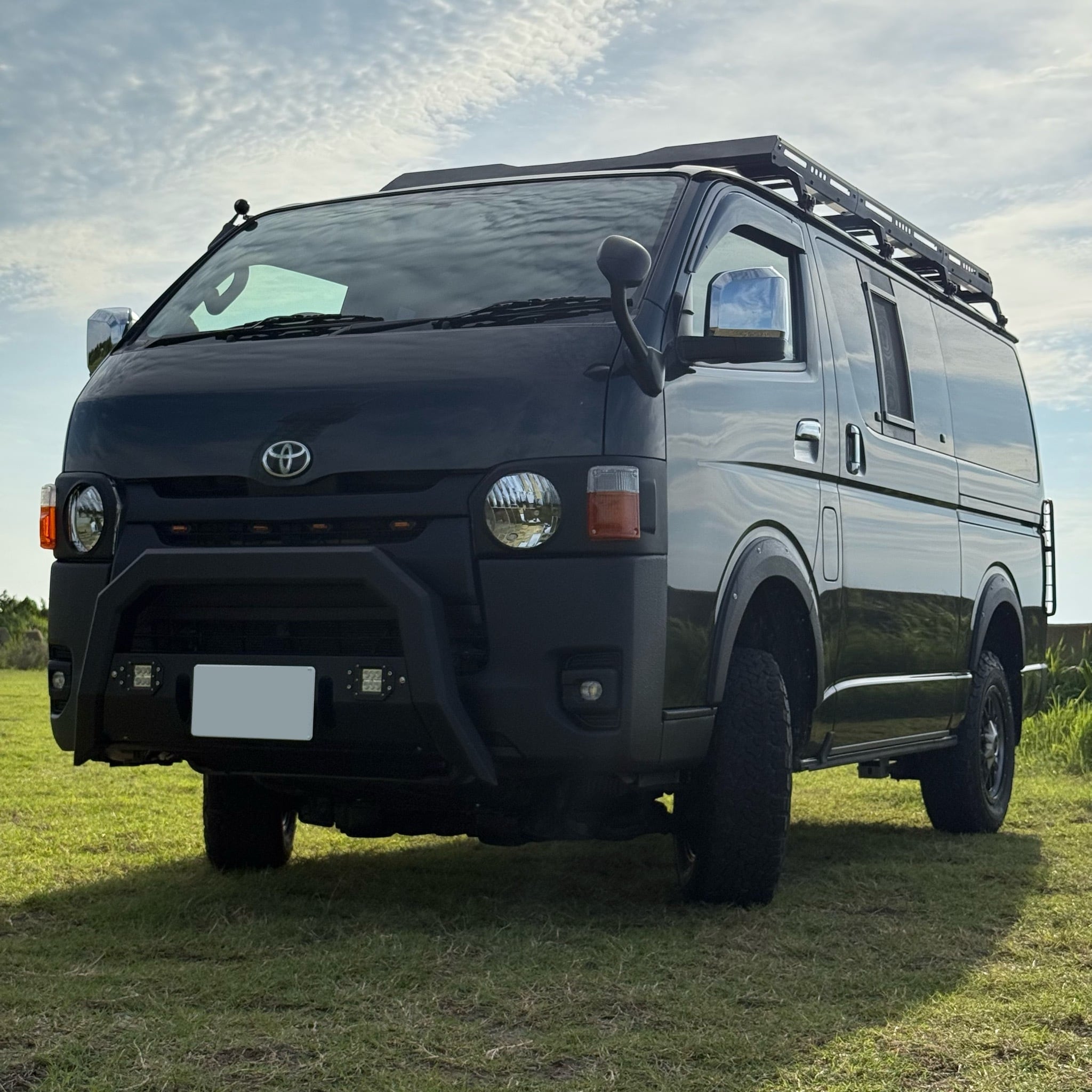 200系ハイエース4〜8型標準ワイド用丸目ヘッドライト変換ハーネス付