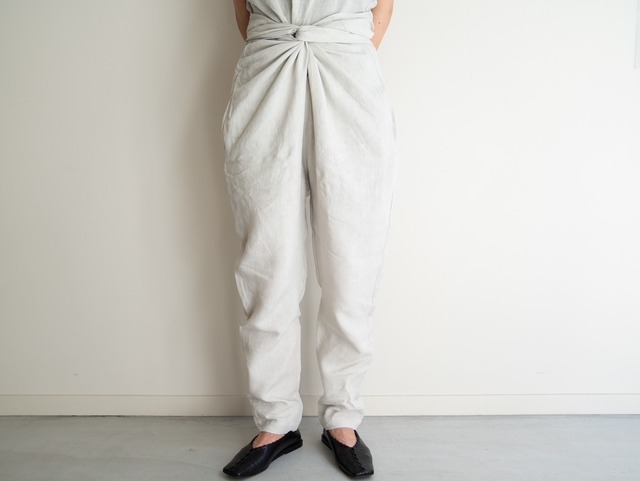 COSMIC WONDER「High count linen slim wrapped pants」
