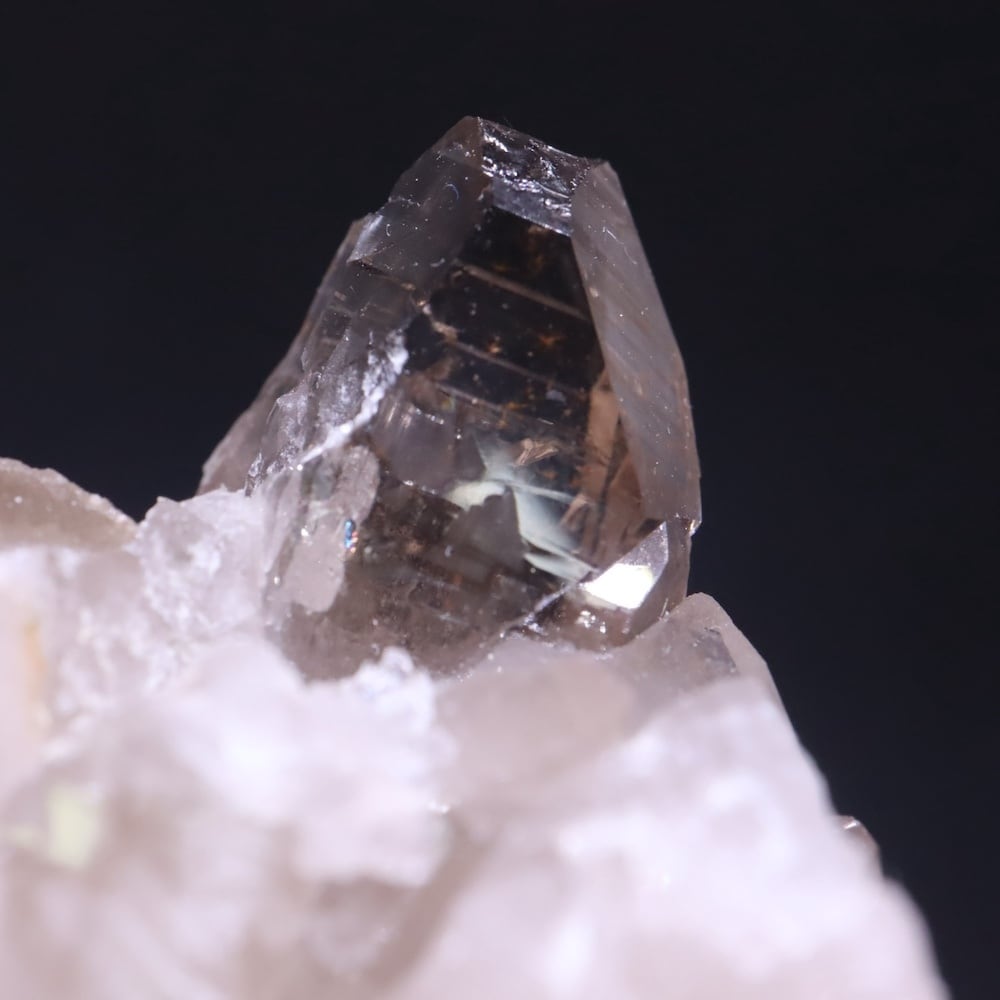 スモーキークォーツ 煙水晶 195g SQZ140 鉱物 原石 天然石