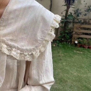 ビッグカラー　フリルブラウス　AJ2205-D18