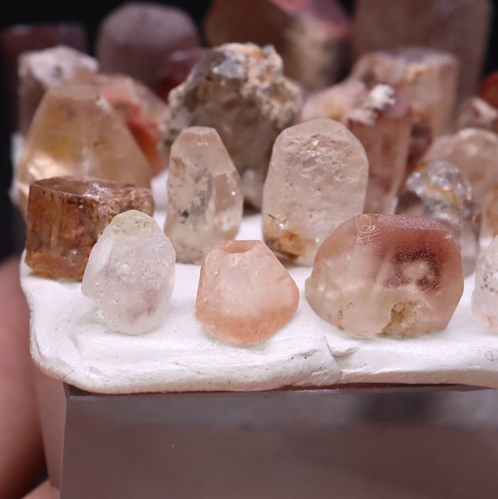 0.76ct おもちゃ 1kg超え自主採掘トパーズ 10647g 原石 TZ236 鉱物