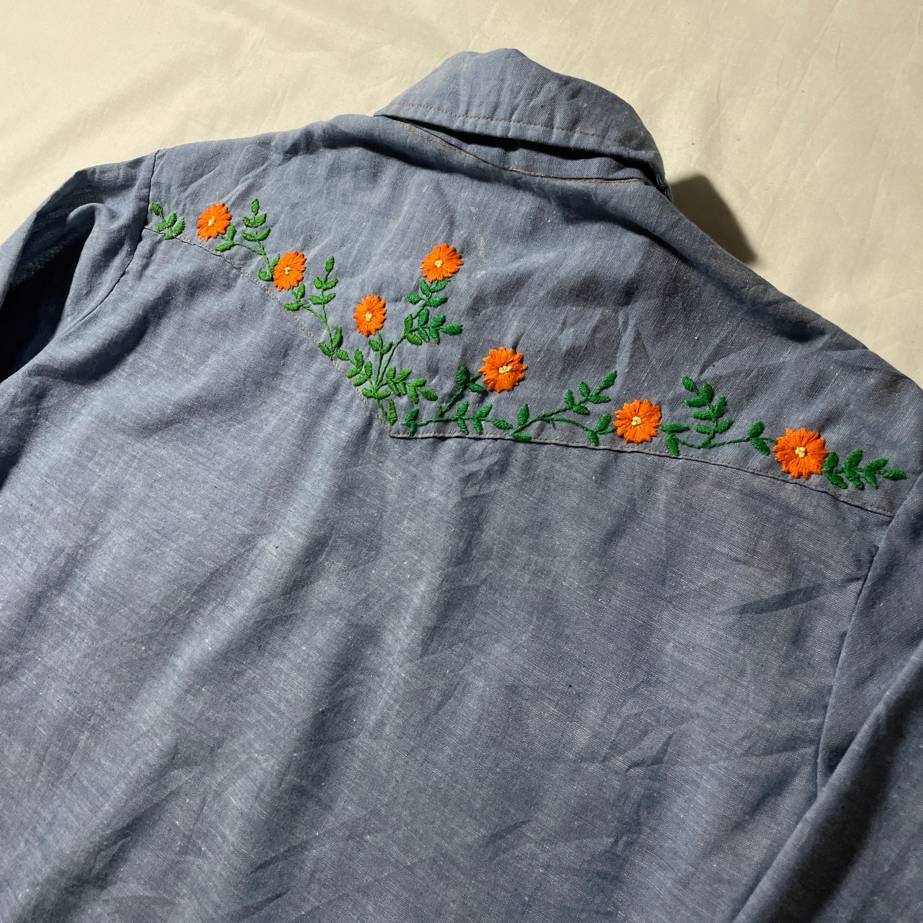 70s Lee シャンブレーウエスタンシャツ ヒッピー 刺繍 70s Lee シャンブレーウエスタンシャツ ヒッピー 刺繍