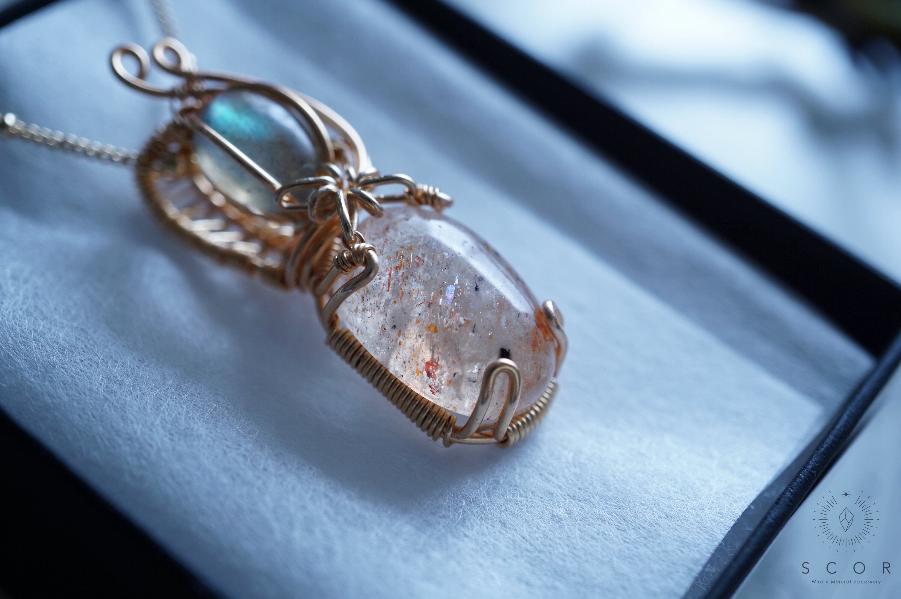 動画あり】Two stars - 流星群を映す星 (pt438-sr-g)（サンストーン