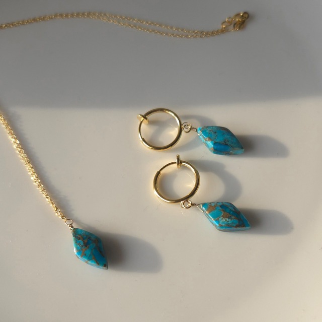 ～1歩を踏み出す勇気を与える～ 一粒天然石のアクセサリー 《evolution》シリーズ・【カッパーターコイズ・DEEP IMPACT】 《ピアス・イヤリング》