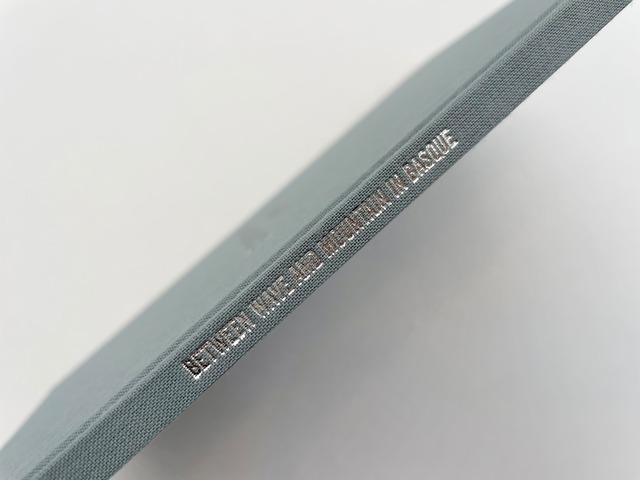 志津野雷 写真集 BETWEEN WAVE AND MOUNTAIN IN BASQUE