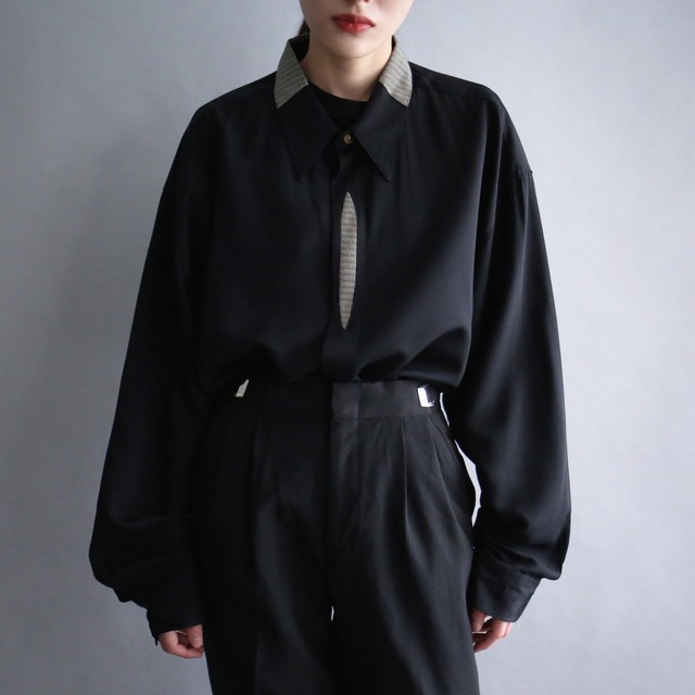 collar and fry-front switching design over size black mode shirt