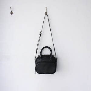 Ampersand　 2way square pochette bag（2wayスクエアポシェットバッグ）