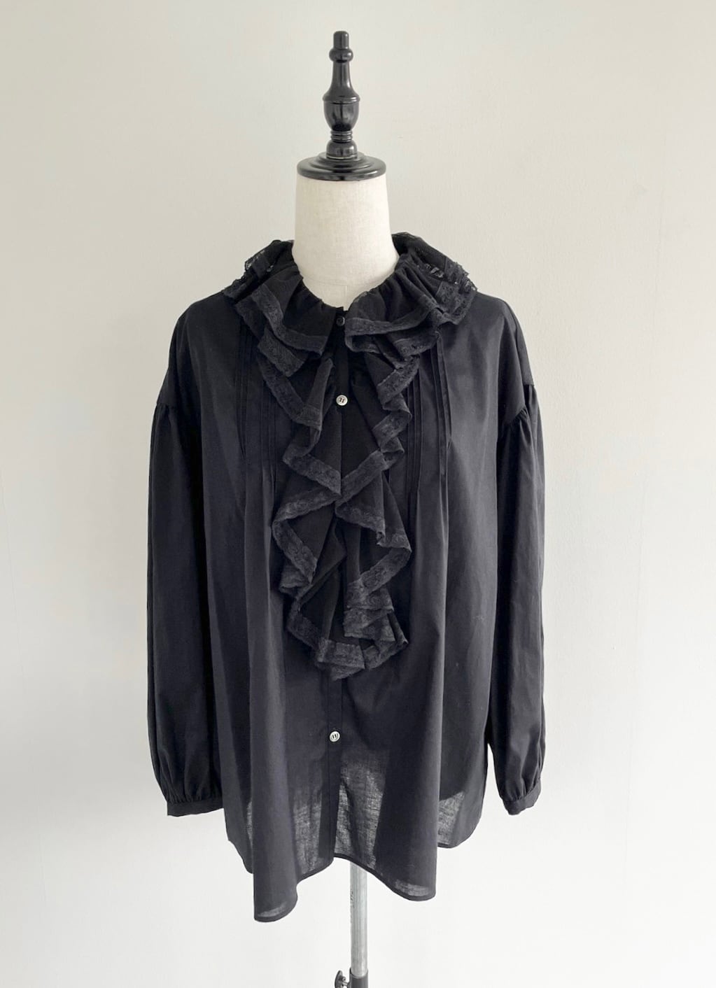Bilitis dix-sept ans Ruffle Collar Blouse | KOKO