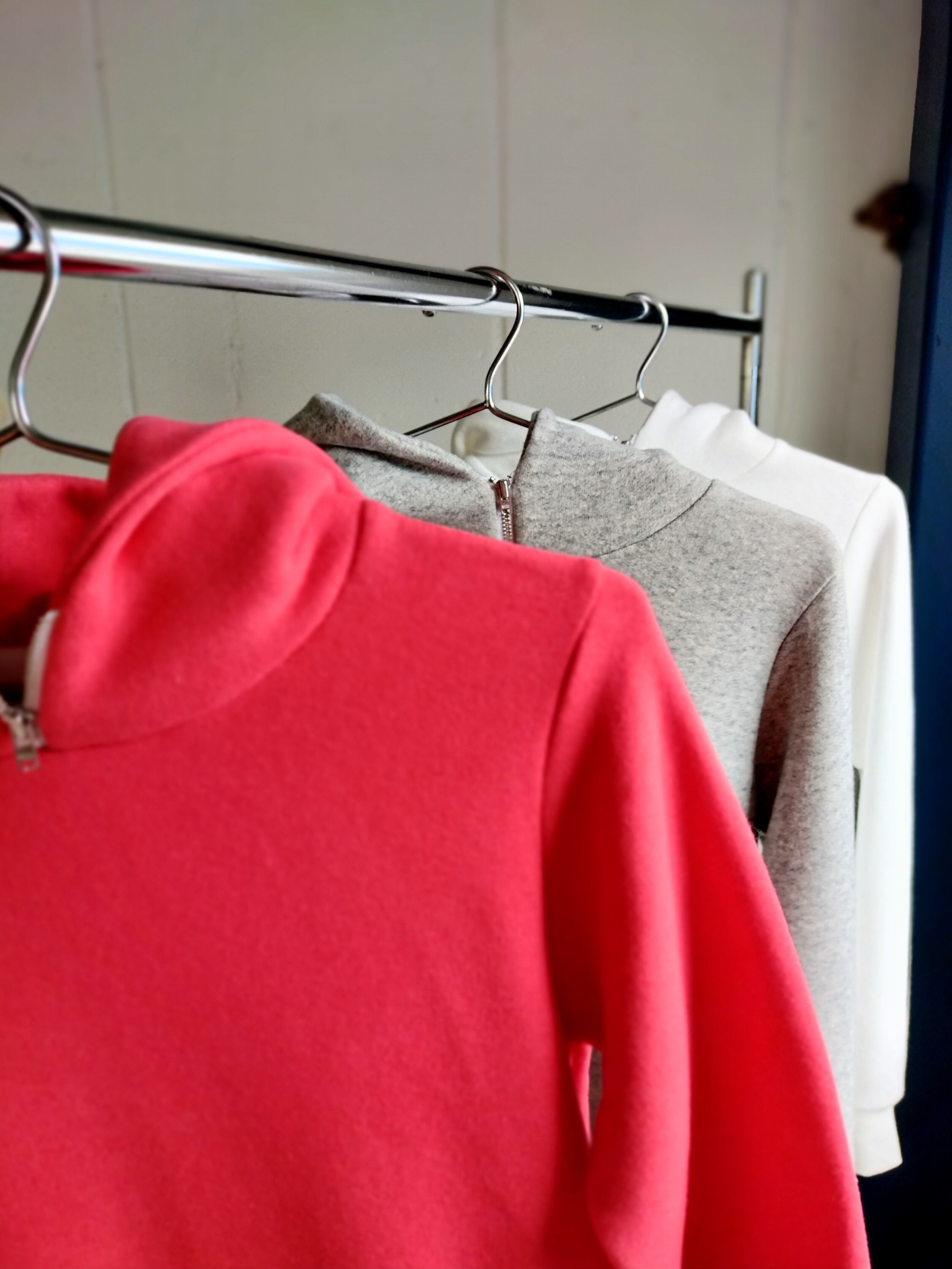 Luv our days / ちびZipパーカー