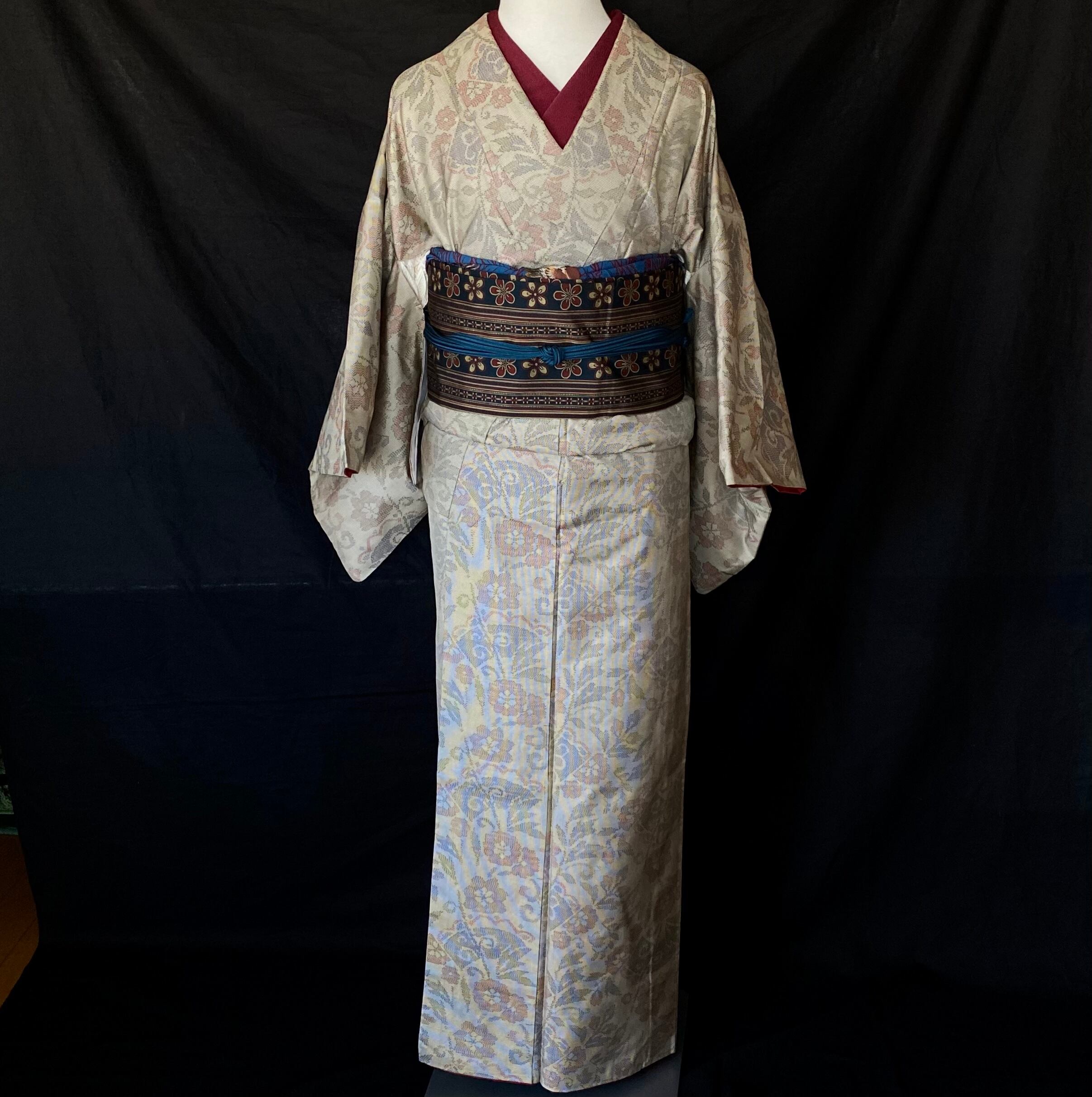 花柄の大島紬 〉抽象模様 生成り色 アイボリー SALE M 送料無料 花柄の大島紬 〉抽象模様 生成り色 アイボリー SALE M 送料無料