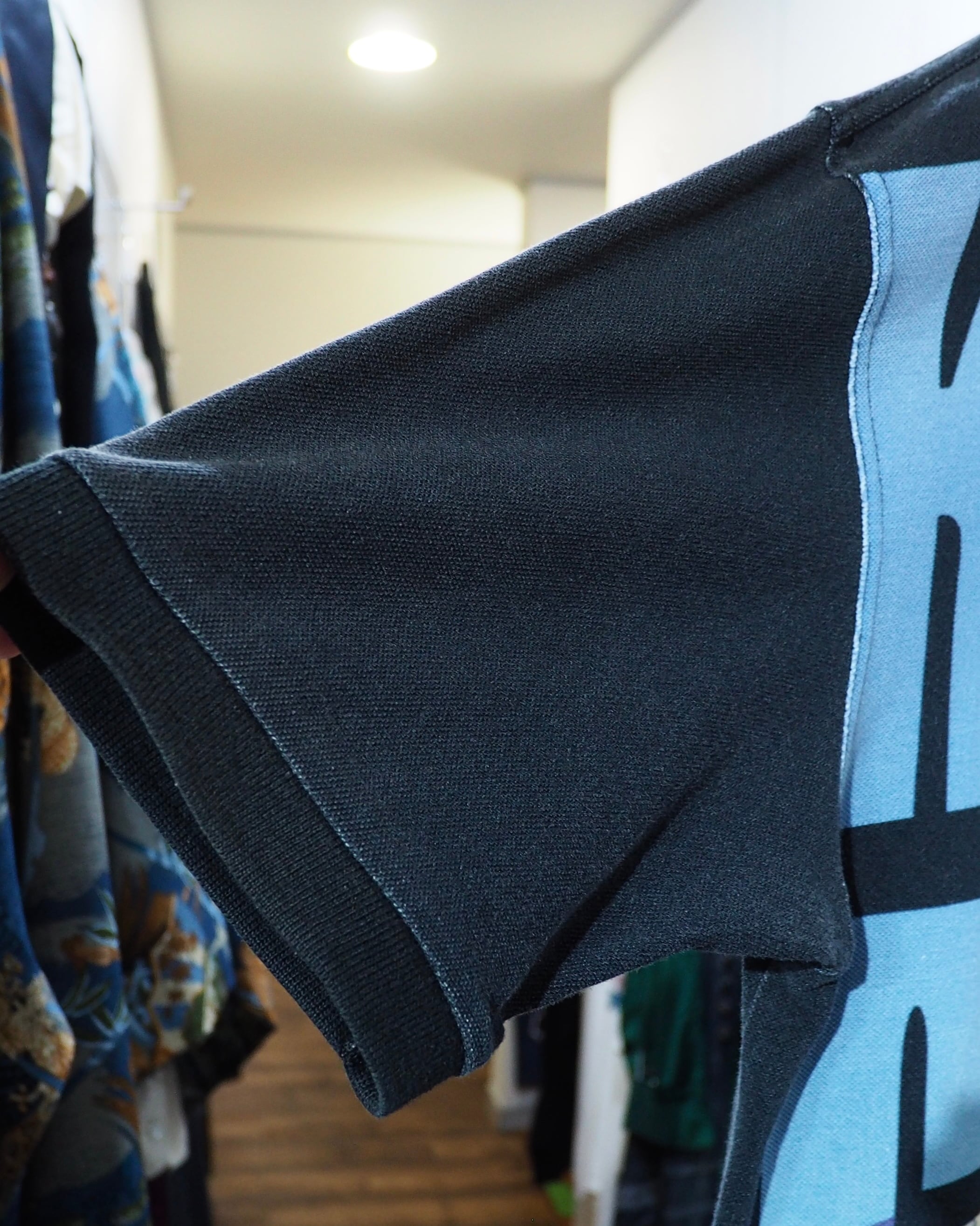 1990s " KUNIO COLLECTION ‐ 抱擁 " Graphic printed vintage SS polo Shirt