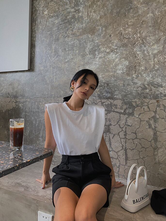 ノースリーブトップス トップス シャツ 白シャツ 白トップス 袖なし