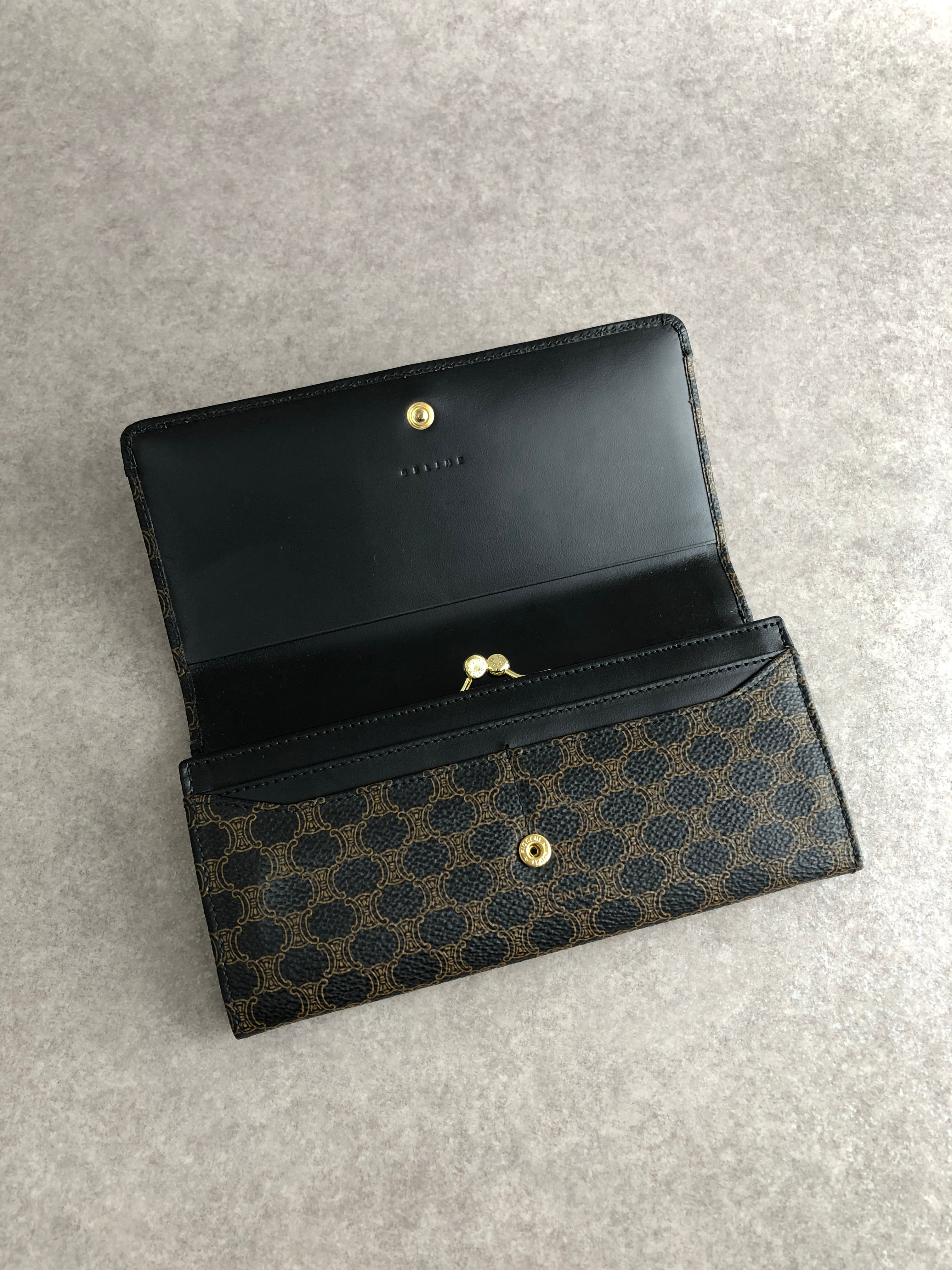 CELINE セリーヌ ヴィンテージ マカダム柄 ブラック 黒 長財布 極美品☆ CELINE セリーヌ マカダム 財布 ブラック ブラゾン型押し PVCレザー 長