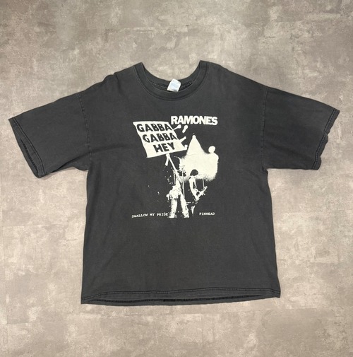"RAMONES" Tee
